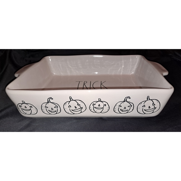 Rae Dunn "Trick or Treat" Casserole Dish - Picture 3 of 4